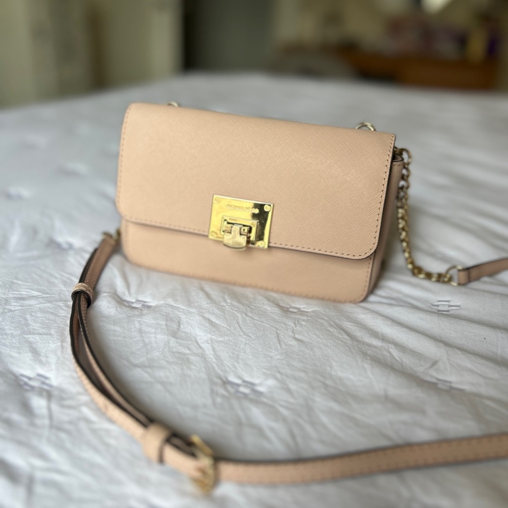 Michael Kors Crossbody With Detachable Wallet